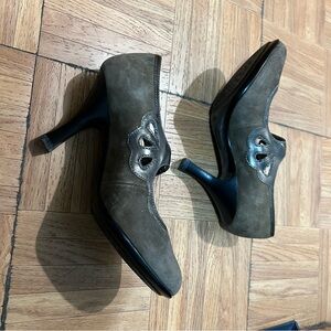 Sofft Brown Suede Heels